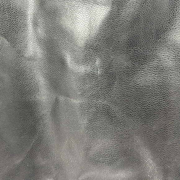 Abercrombie & Fitch NWT 90’s straight pleather pants 28 short - Picture 6 of 10